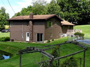 1014 W Little Garner Rd, Ashland, KY 41102