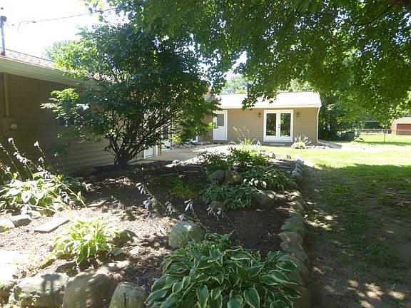 2nd image of 50785 Mile End Dr