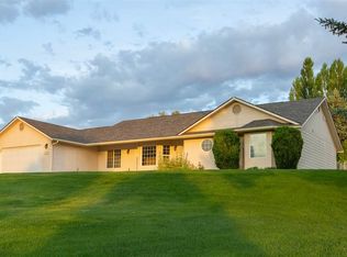 107911 E Badger Rd, Kennewick, WA 99338