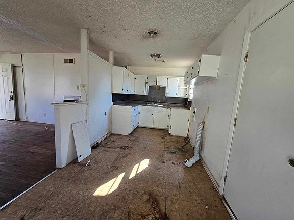 4th image of 508 S Collins Ave