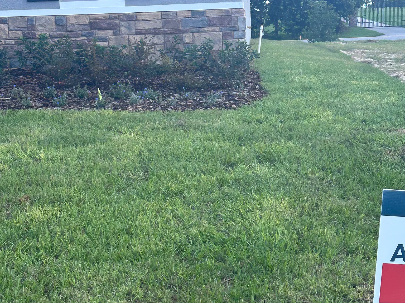 3 bed, 1350 sqft, $1,950 — Photo 2