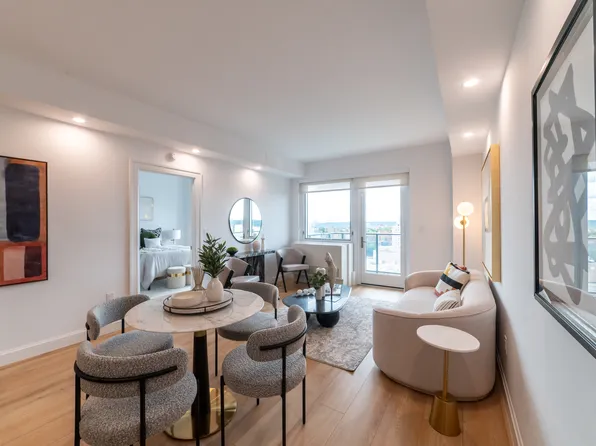 3745 Riverdale Avenue image 7 of 10