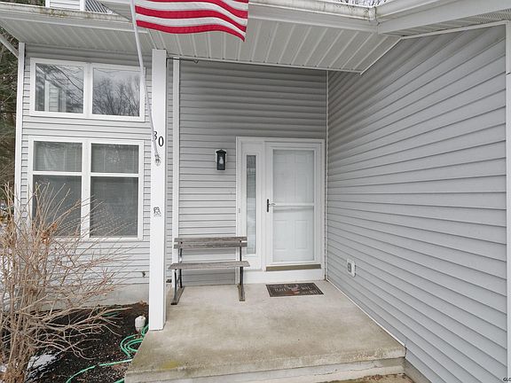 4th image of 30 Carriage Way