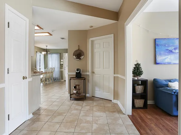 3665 Brandon Lynn Dr, Baton Rouge, LA 70820