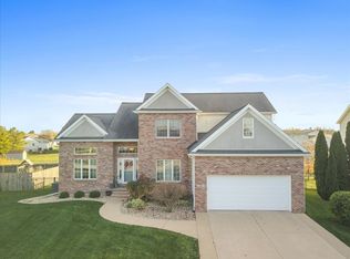 2201 Heather Ridge Dr, Normal, IL 61761