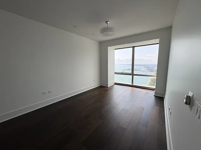 363 E Wacker Dr #5001 — Photo 1
