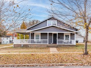 212 W 8th Ave, Bristow, OK 74010