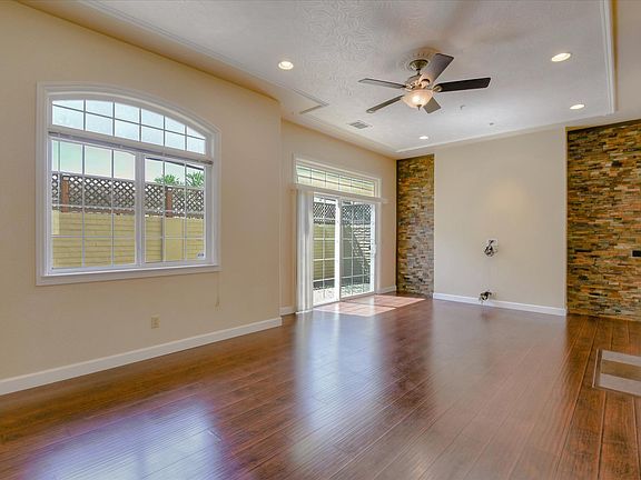 5th image of 1029 Helen Ave Unit 1029