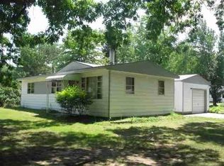 747 E Houghton Lake Dr, Houghton Lake, MI 48629