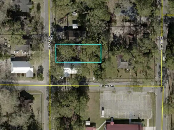 221 6th St SW, Moultrie, GA 31768