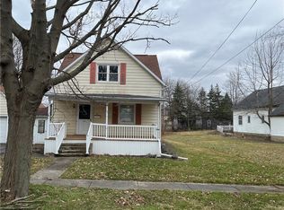3 Washington St, Silver Creek, NY 14136