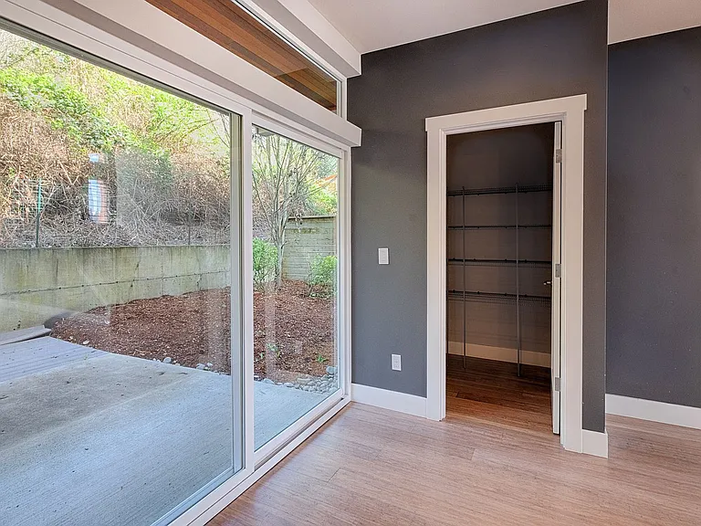 5028 Puget Blvd SW — Photo 13