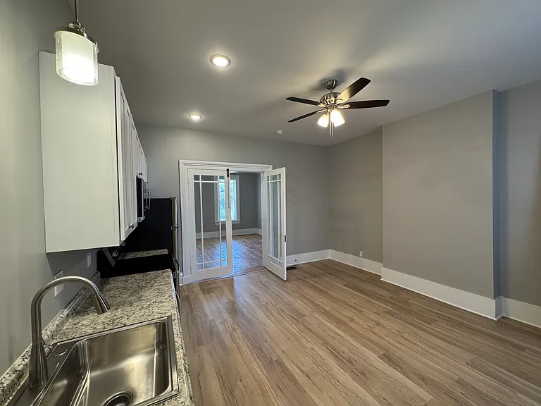 1407 E Market St #1 — Photo 7