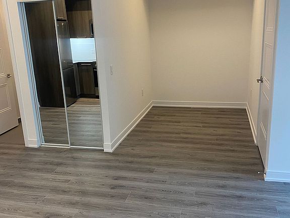 4th image of 25 Neighbourhood Ln #205