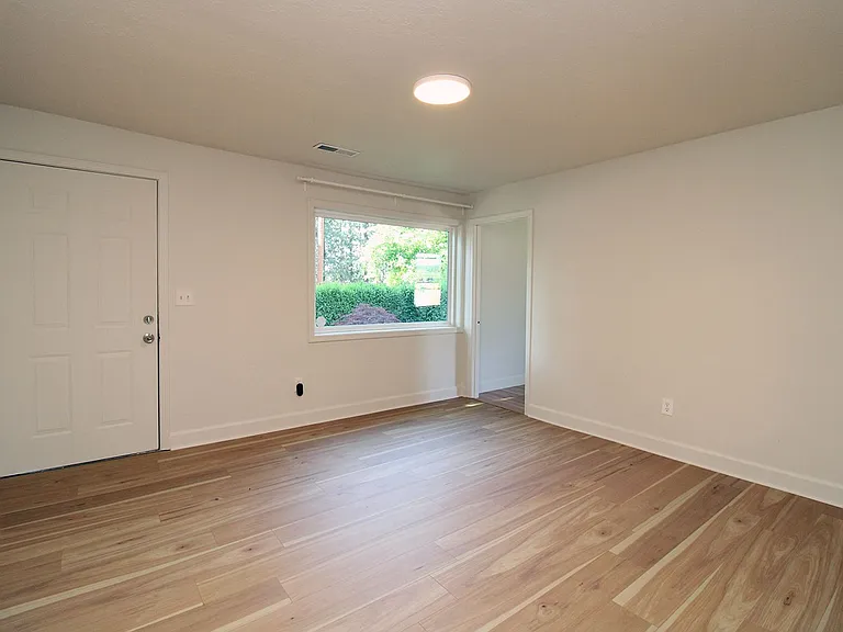 7707 SE Otty St — Photo 5