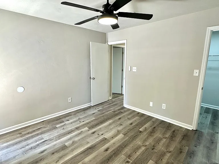 2323 Via Sardinia St #B — Photo 14
