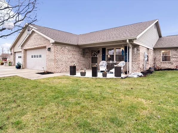 3916 Oak Trail Dr, Indianapolis, IN 46237
