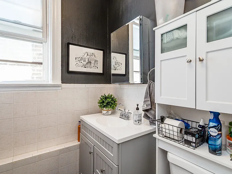 3554 N Wilton Ave #2 — Photo 7