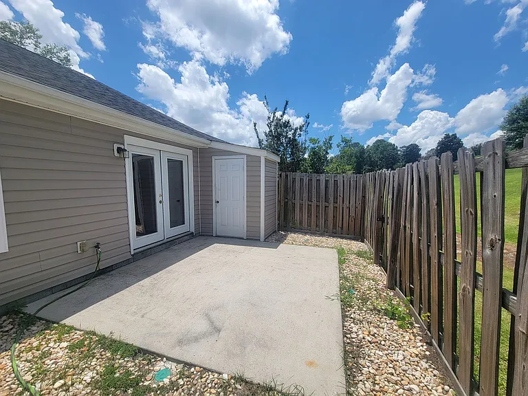 1406 Anna Way — Photo 21