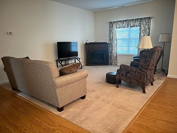 4th image of 1901 Eastfield Dr