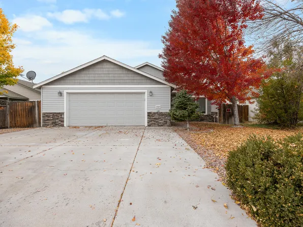 2927 NW 8th St, Redmond, OR 97756