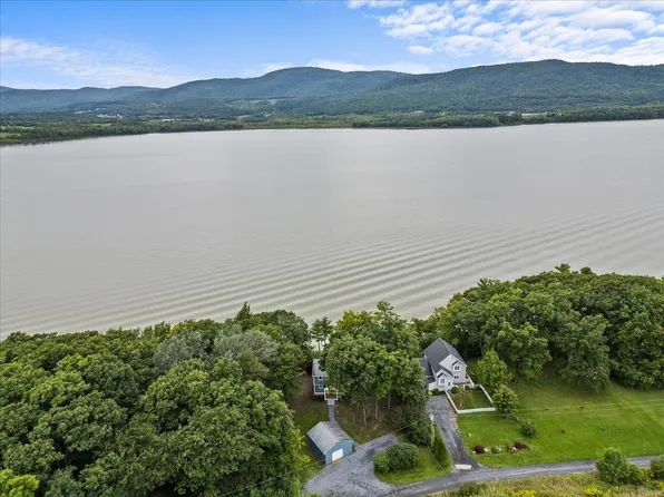 628 Delong Lane, Shoreham, VT 05734