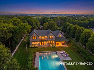 190A S Country Rd, Remsenburg, NY 11960
