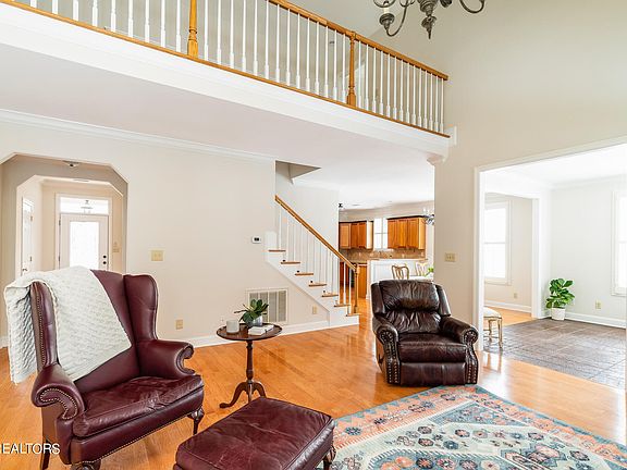 5th image of 1143 Highgrove Garden Way