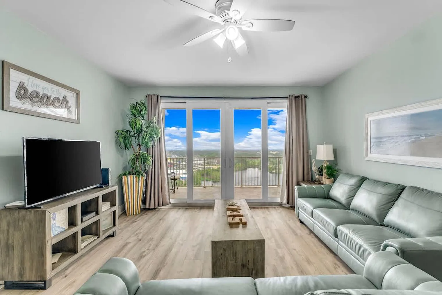 2 bed, 2.0 bath, 1259 sqft, $1,518 — Photo 2