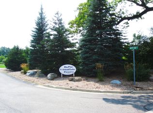 12398 Plantation Ct, Belding, MI