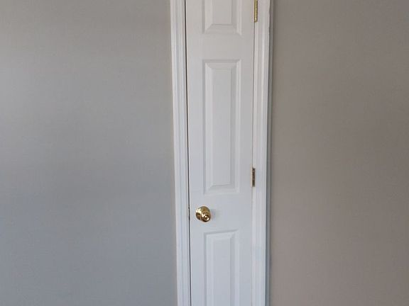 4th image of 1-22 Deland Way #19