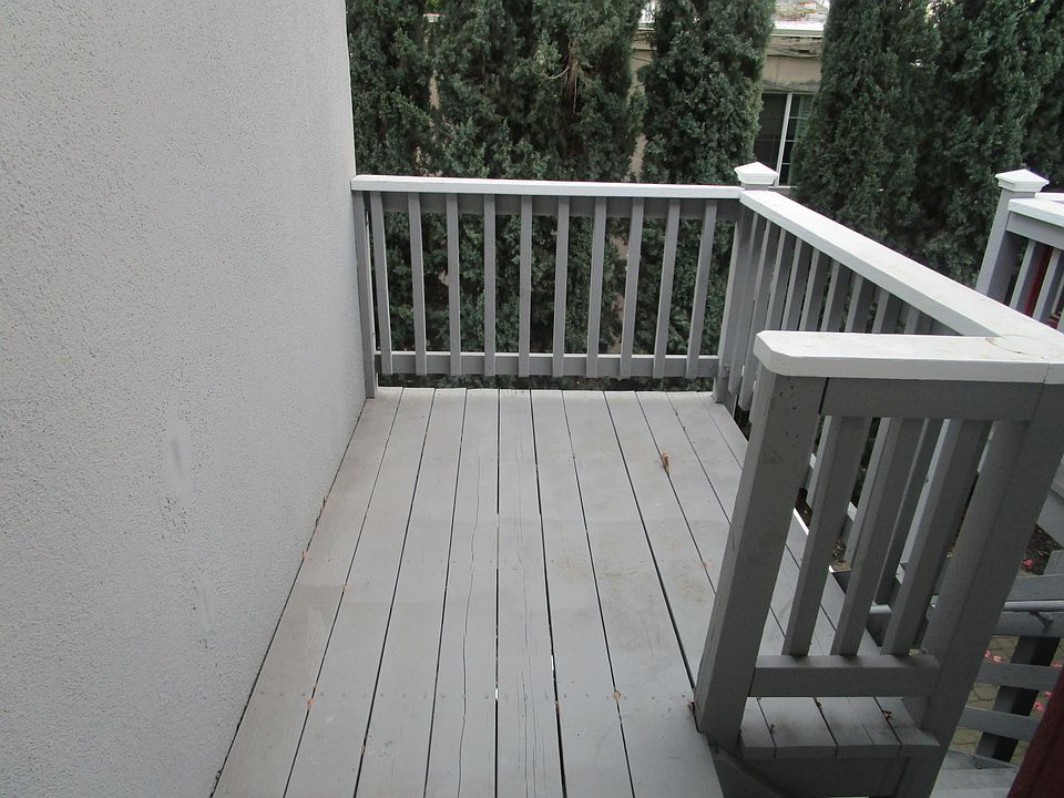 Rear balcony
