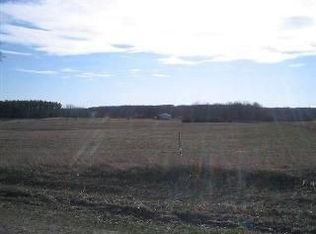 W8210 Fox Rd, Oxford, WI 53952