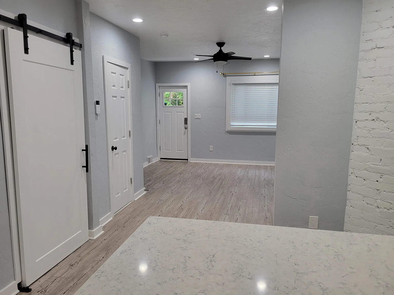 2 bed, 1.5 bath, 1000 sqft, $1,645 — Photo 4