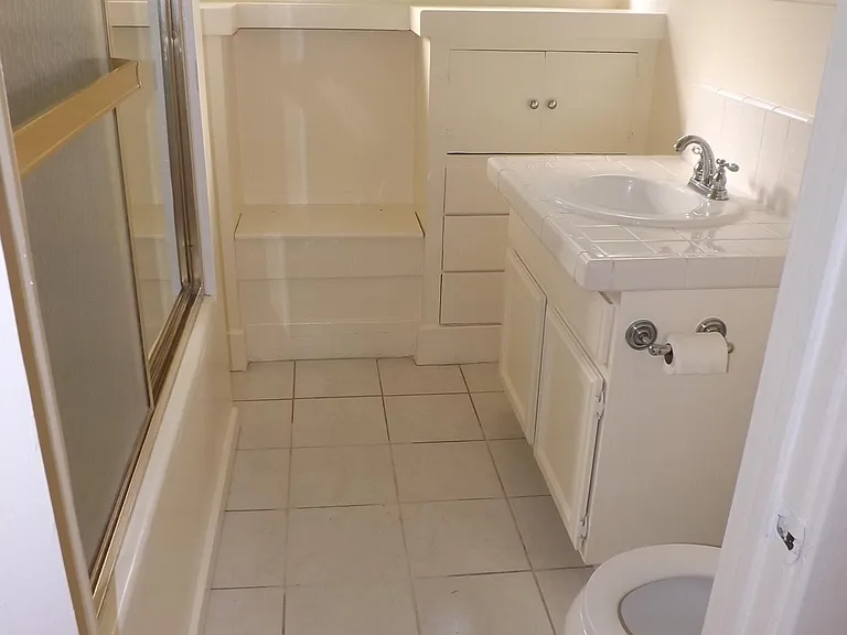 766 Coronado Ave — Photo 5