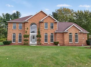 17768 Ashford Hills Ct, Granger, IN 46530
