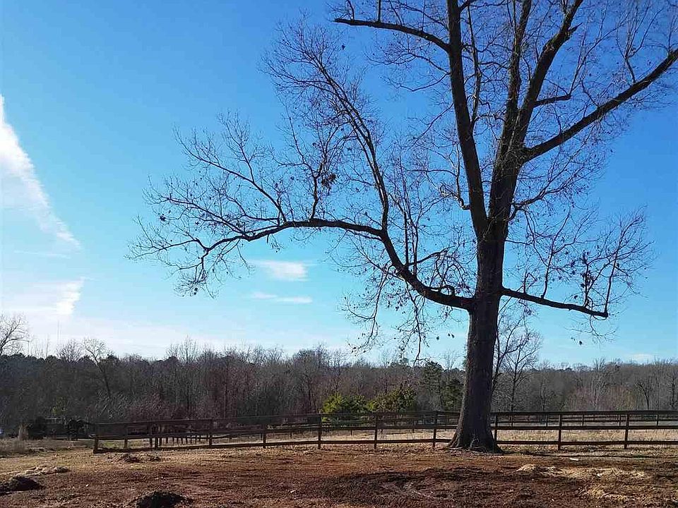 2nd image of 6104 Fayetteville Rd