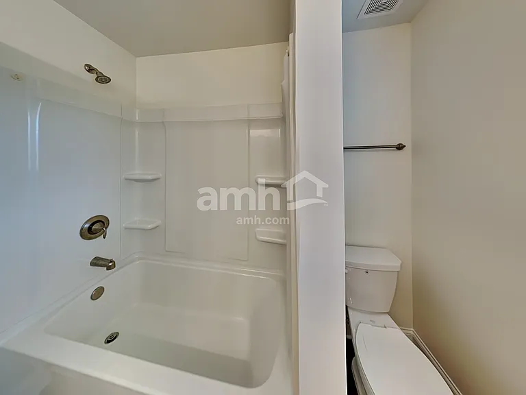 316 Bourne St — Photo 24
