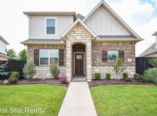 780 N Malbec Rd, Fayetteville, AR 72704