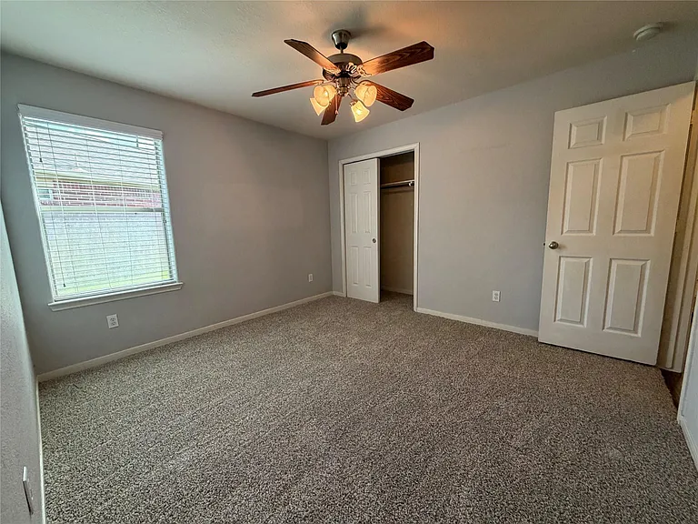 8023 Clover Leaf Dr — Photo 24