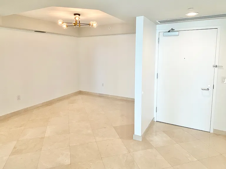 16400 Collins Ave #542 — Photo 17