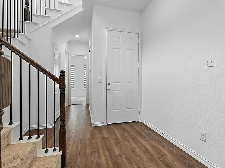 211 Harper St — Photo 11