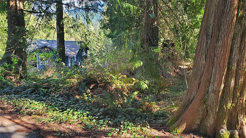4th image of 750 West Road