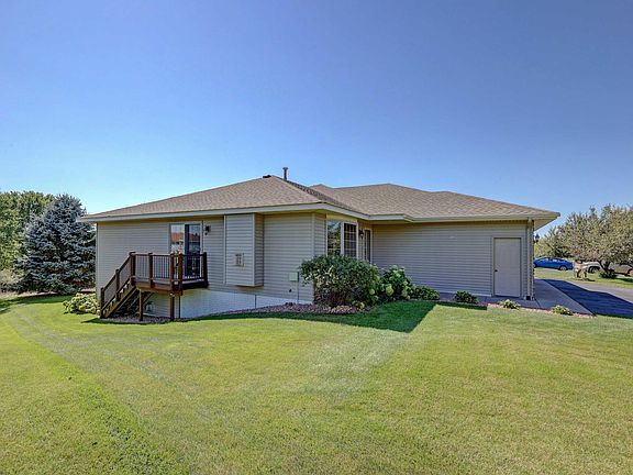 5th image of 1541 Sequoia Ln