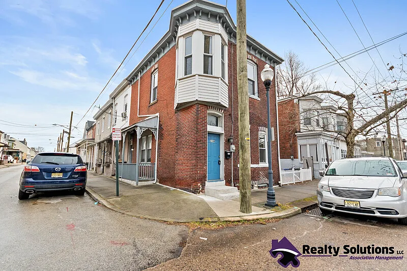 2 bed, 2.0 bath, 1059 sqft, $1,750 — Photo 4