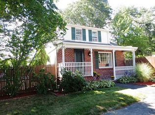 459 Nausauket Rd, Warwick, RI 02886