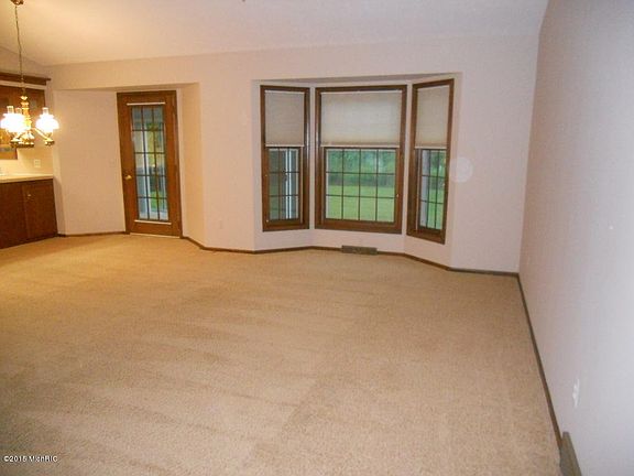 3rd image of 1510 Trinidad Dr NW