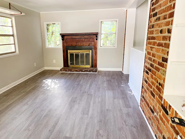 1808 Meadowglades Dr — Photo 4