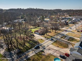 7111 Manslick Rd, Louisville, KY 40214