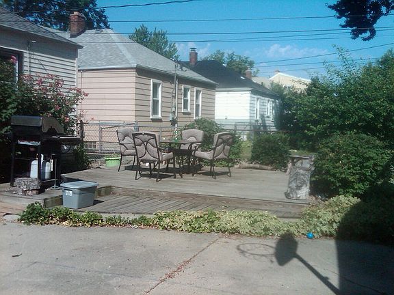3rd image of 18905 Woodside St